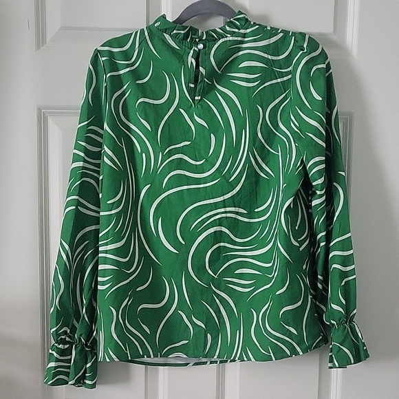 Lot of 5 Women’s Blouses Size Medium | Bold Prints | Lightweight - Picture 12 of 16